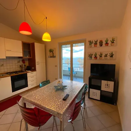 Apartment La Balena